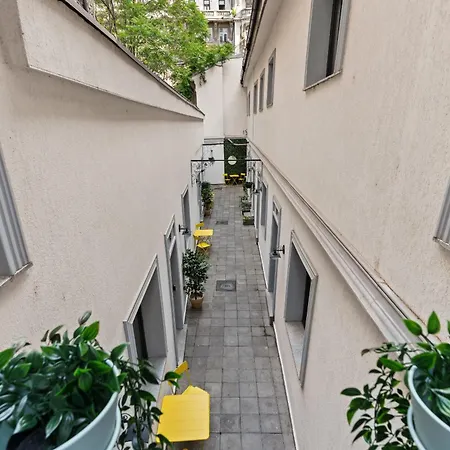 Continetal With Two Bed Bukarest