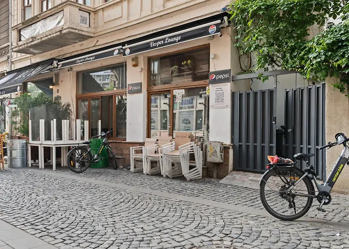 Continetal With Two Bed アパート